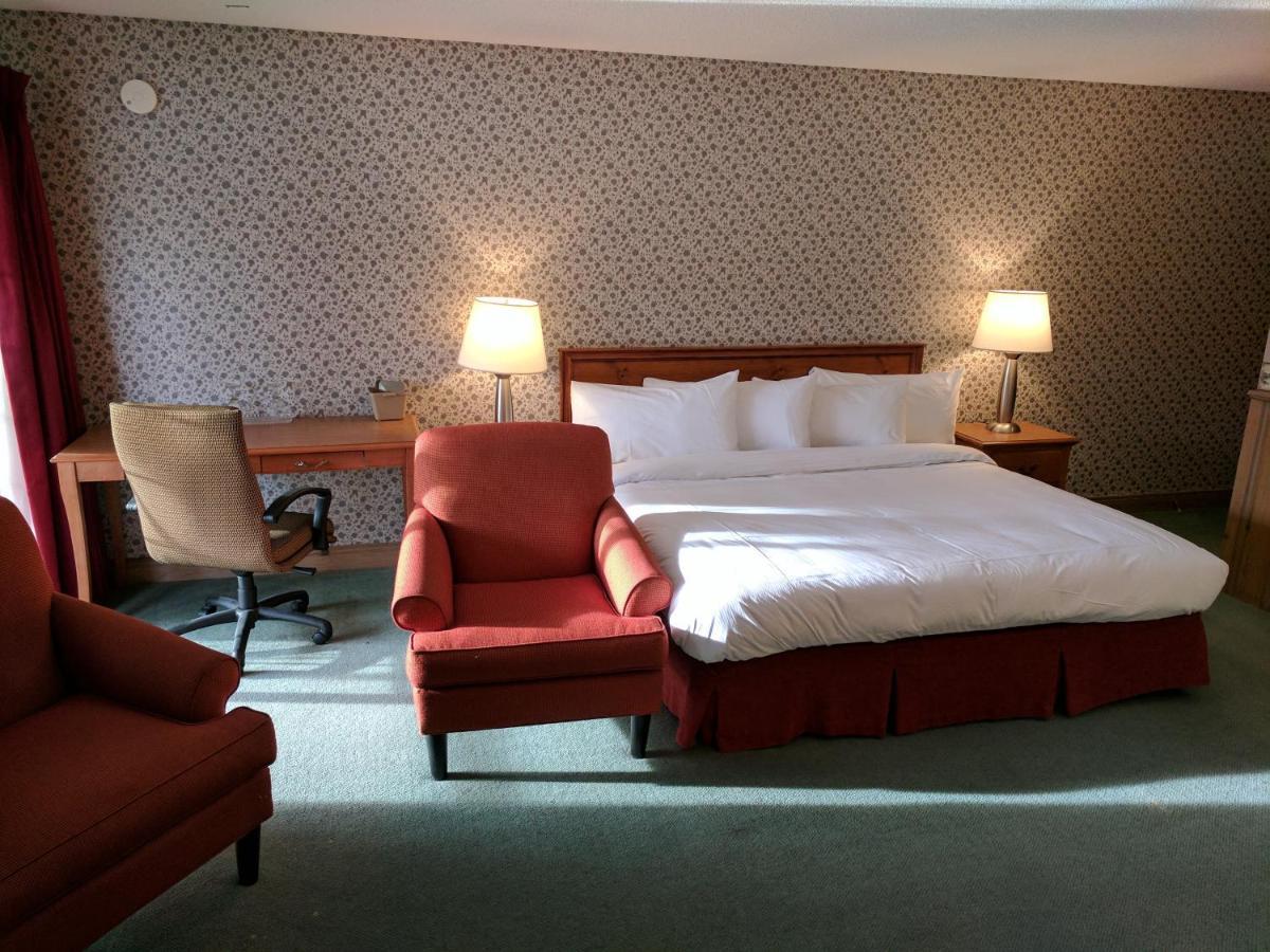 Algonquin Lakeside Inn Dwight Habitación foto
