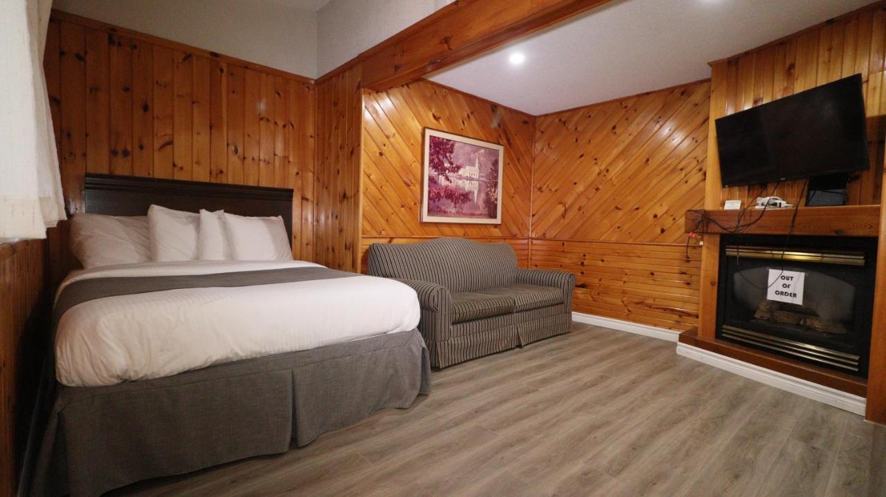Algonquin Lakeside Inn Dwight Exterior foto